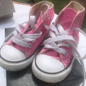 Converse toddler size 6 high tops